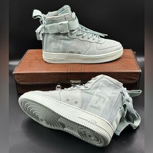 Nike Wmns SF Air Force 1 Mid 'Light Pumice'